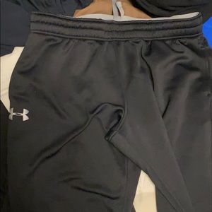 XL black under armor sweats
